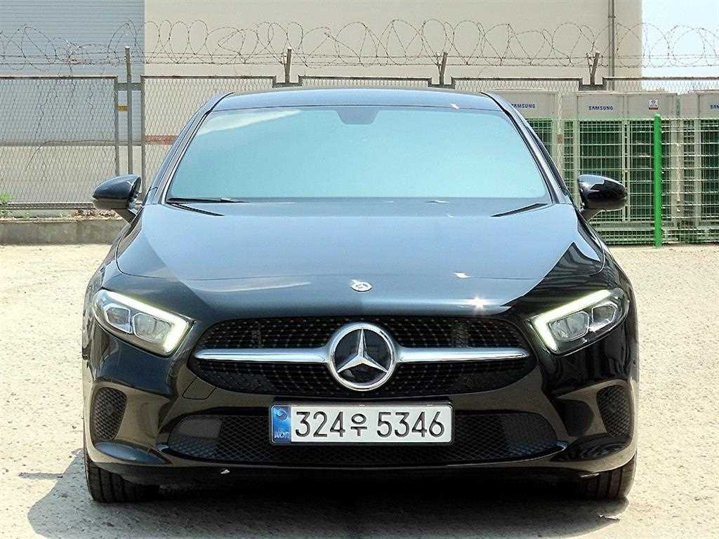 Mercedes Benz A Class 2021 Negro - Importación desde Corea - HF Imports Iquique - Foto 1