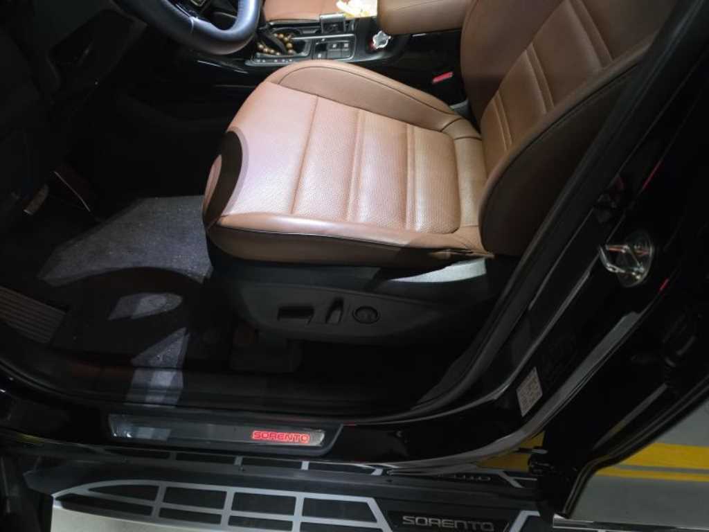 KIA Sorento - Vista 6