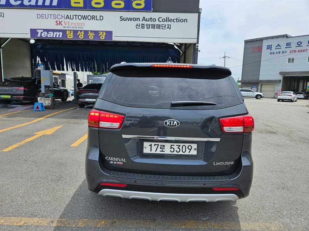 KIA Carnival - Vista 4