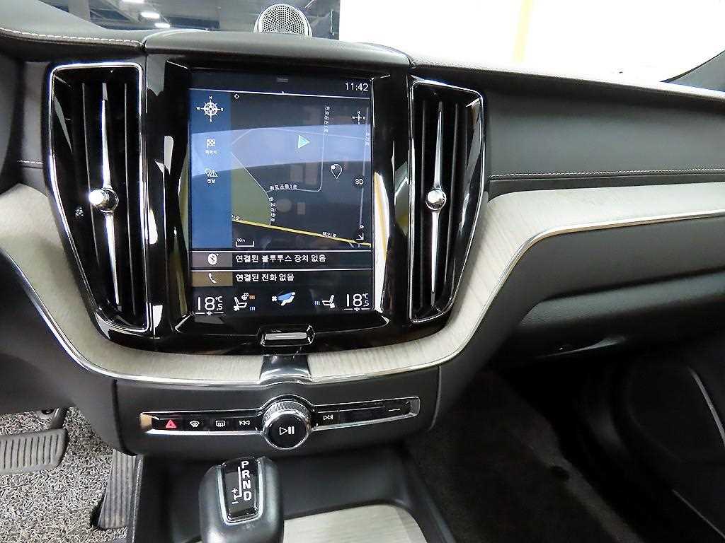 Volvo XC60 2019 Negro - Importación desde Corea - HF Imports Iquique - Foto 13