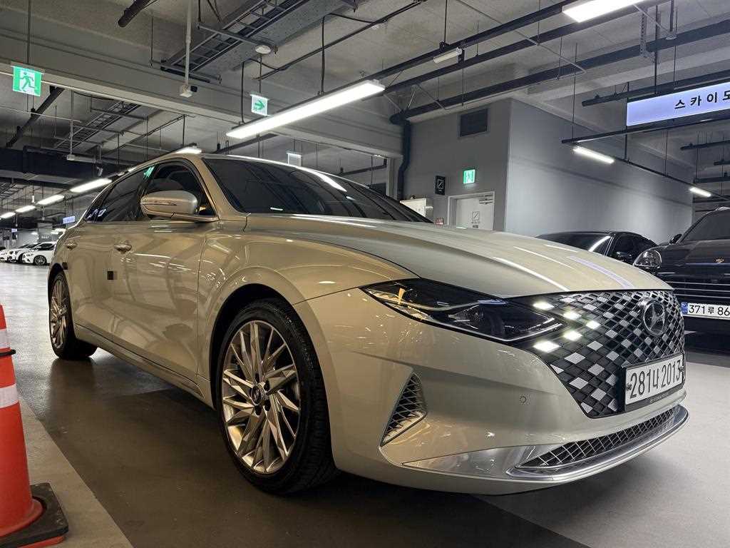 HYUNDAI Grandeur - Vista 3