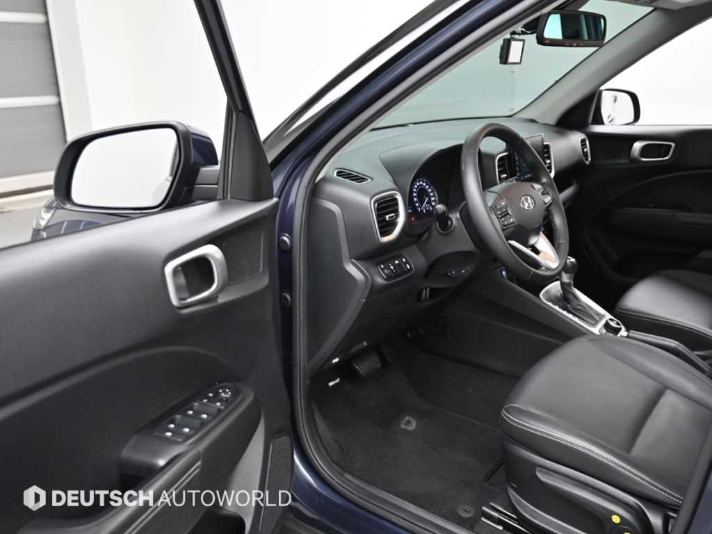 HYUNDAI Venue - Vista 11