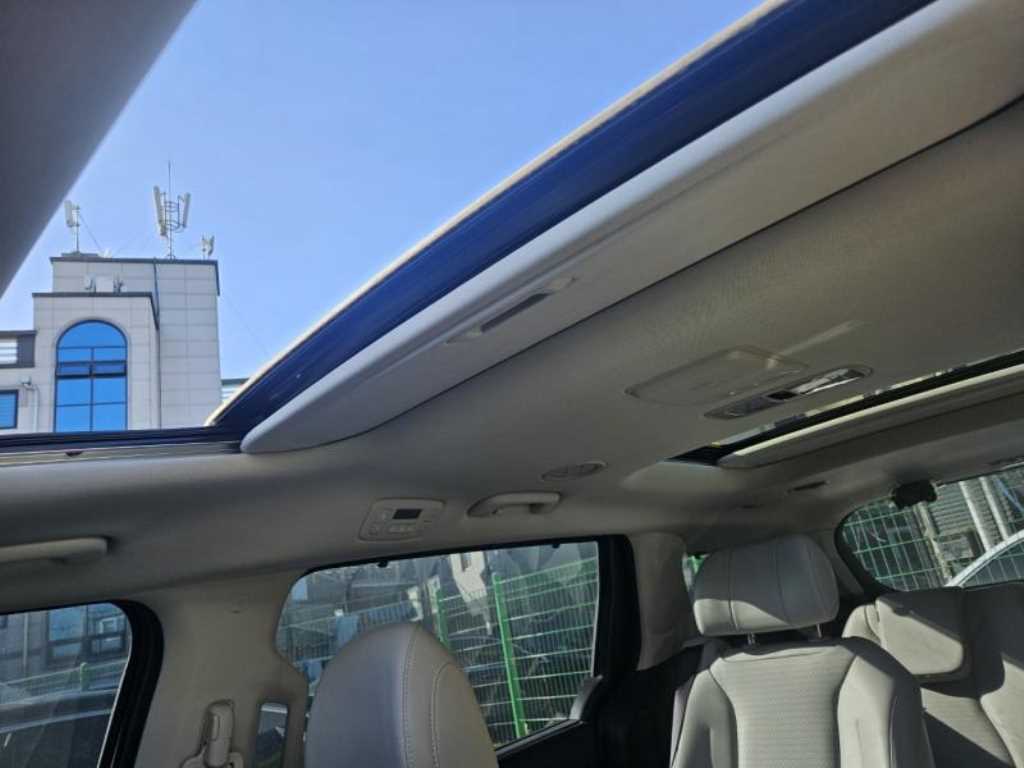 KIA Carnival 2023 Blanco - Importación desde Corea - HF Imports Iquique - Foto 18