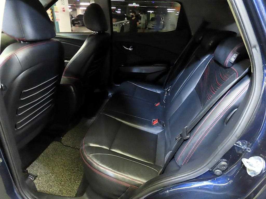 Ssangyong Tivoli - Vista 7