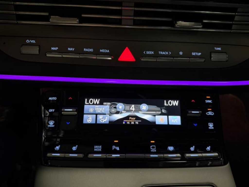 HYUNDAI Grandeur - Vista 11