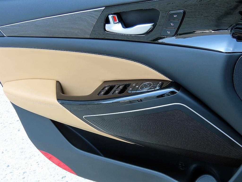 KIA K7 - Vista 12