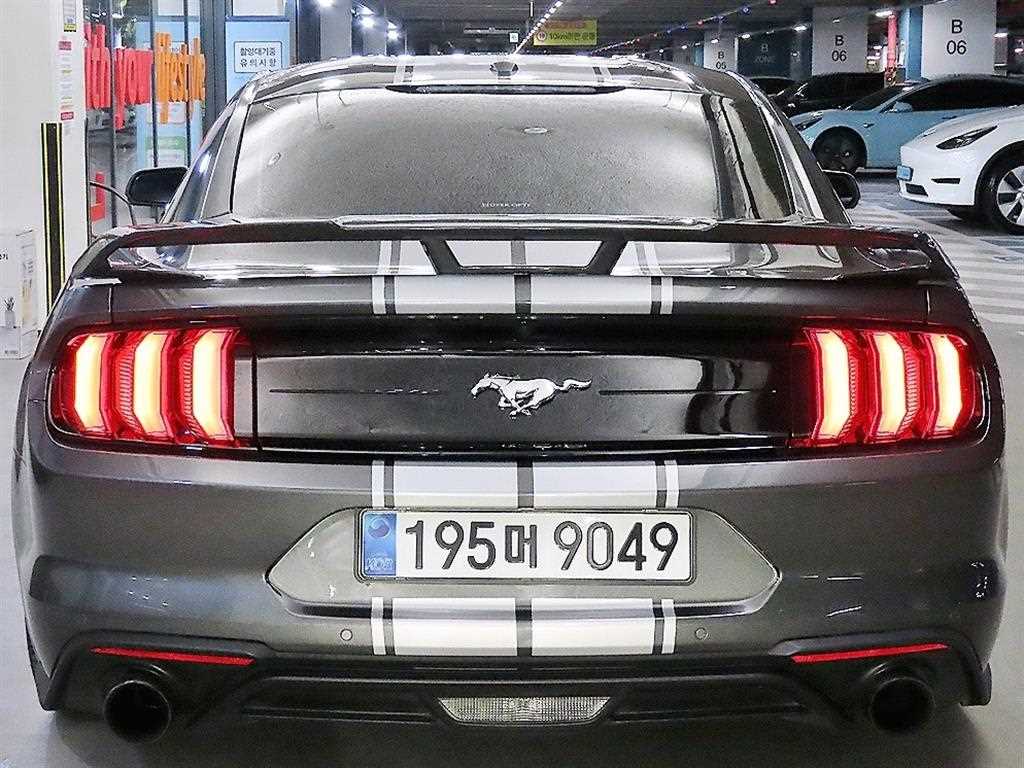 Ford Mustang - Vista 5