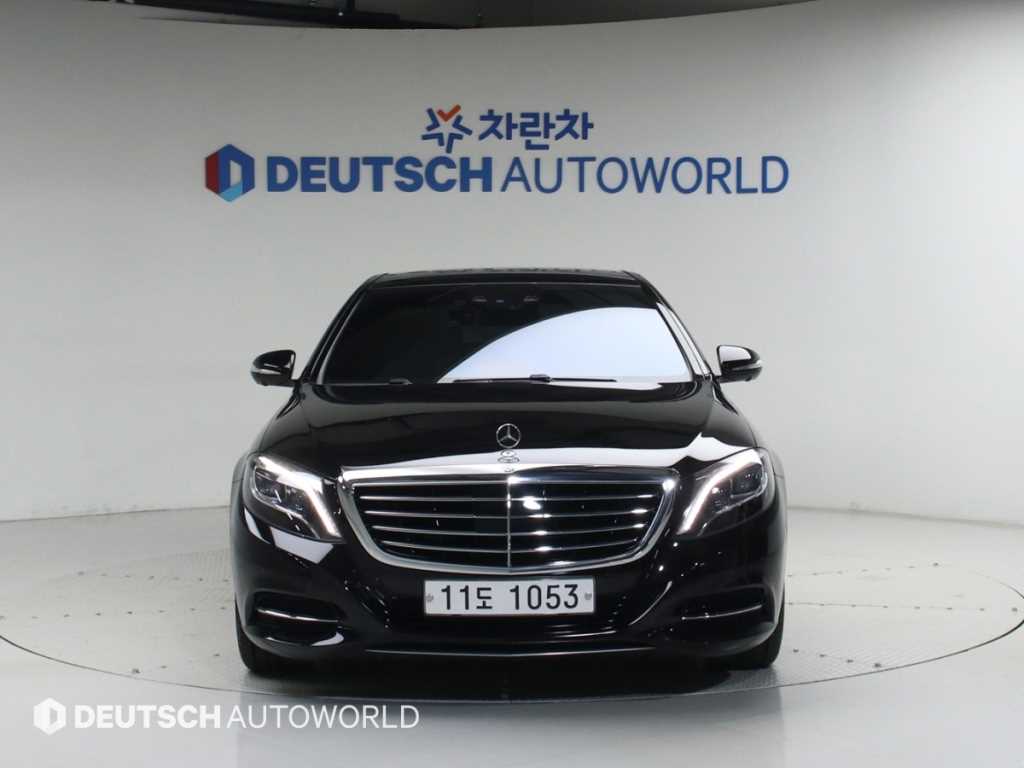 Mercedes Benz S Class - Vista 3