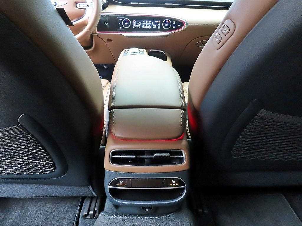 Genesis GV70 2023 Negro - Importación desde Corea - HF Imports Iquique - Foto 17