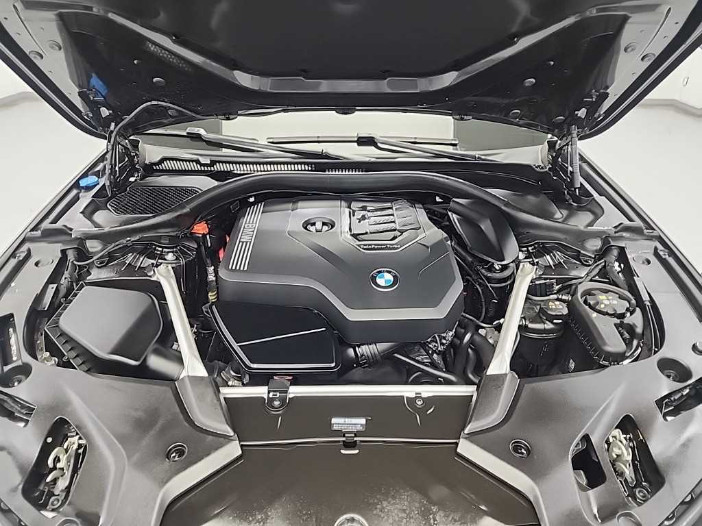 BMW 5 Series - Vista 5