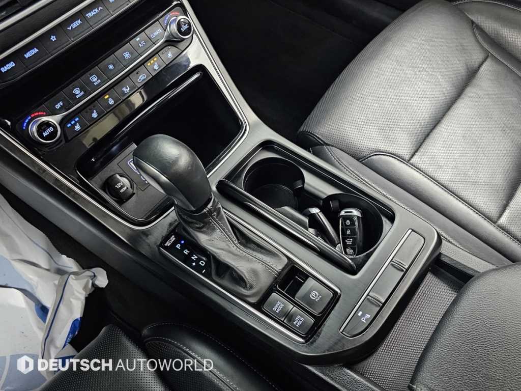 HYUNDAI Grandeur - Vista 9