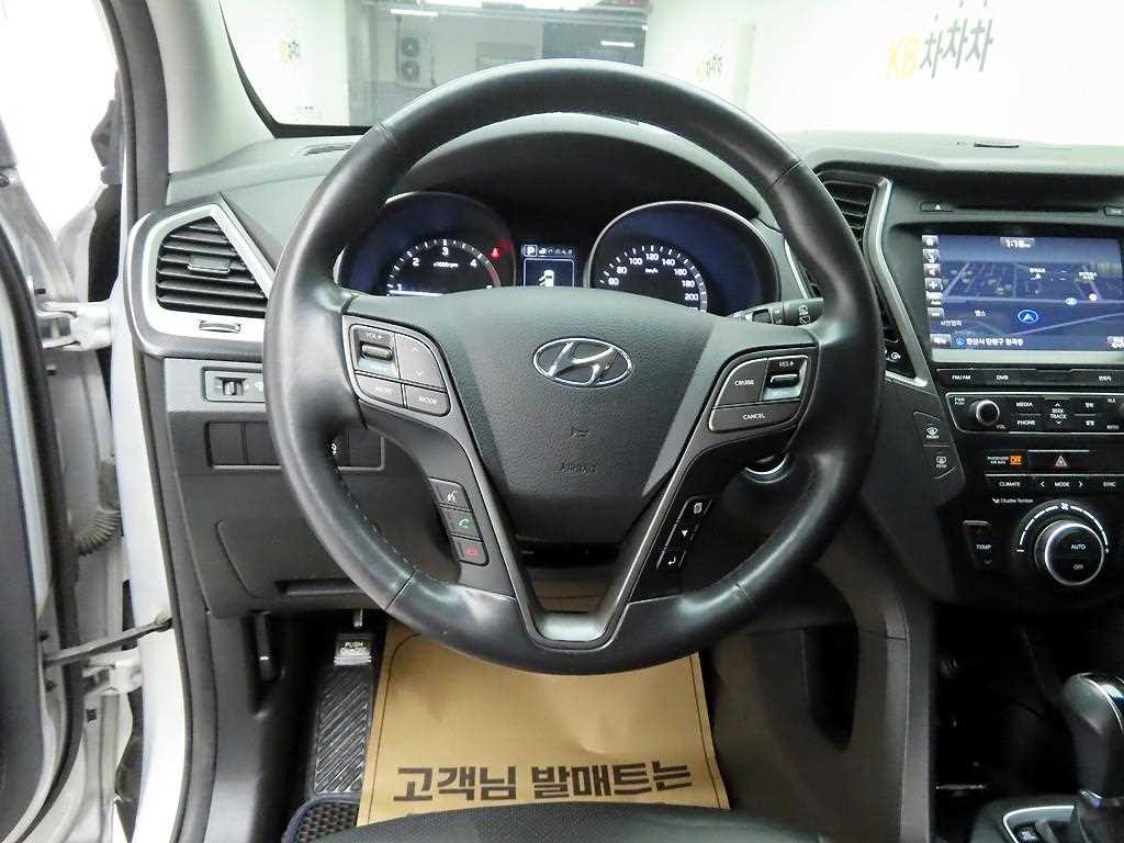 HYUNDAI Santa Fe - Vista 7
