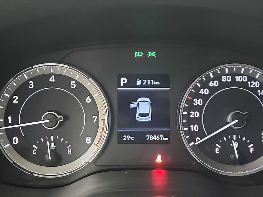 HYUNDAI Venue - Vista 6