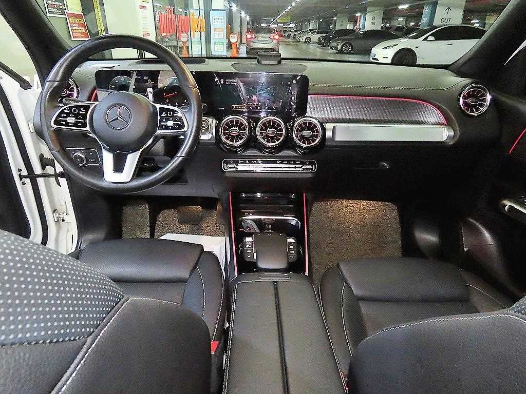 Mercedes Benz GLB Class - Vista 10