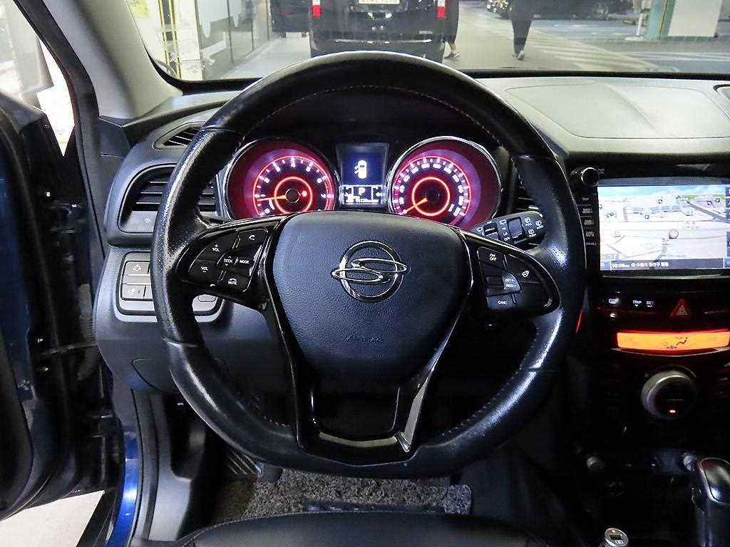Ssangyong Tivoli - Vista 8