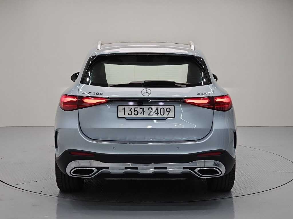 Mercedes Benz GLC Class - Vista 3