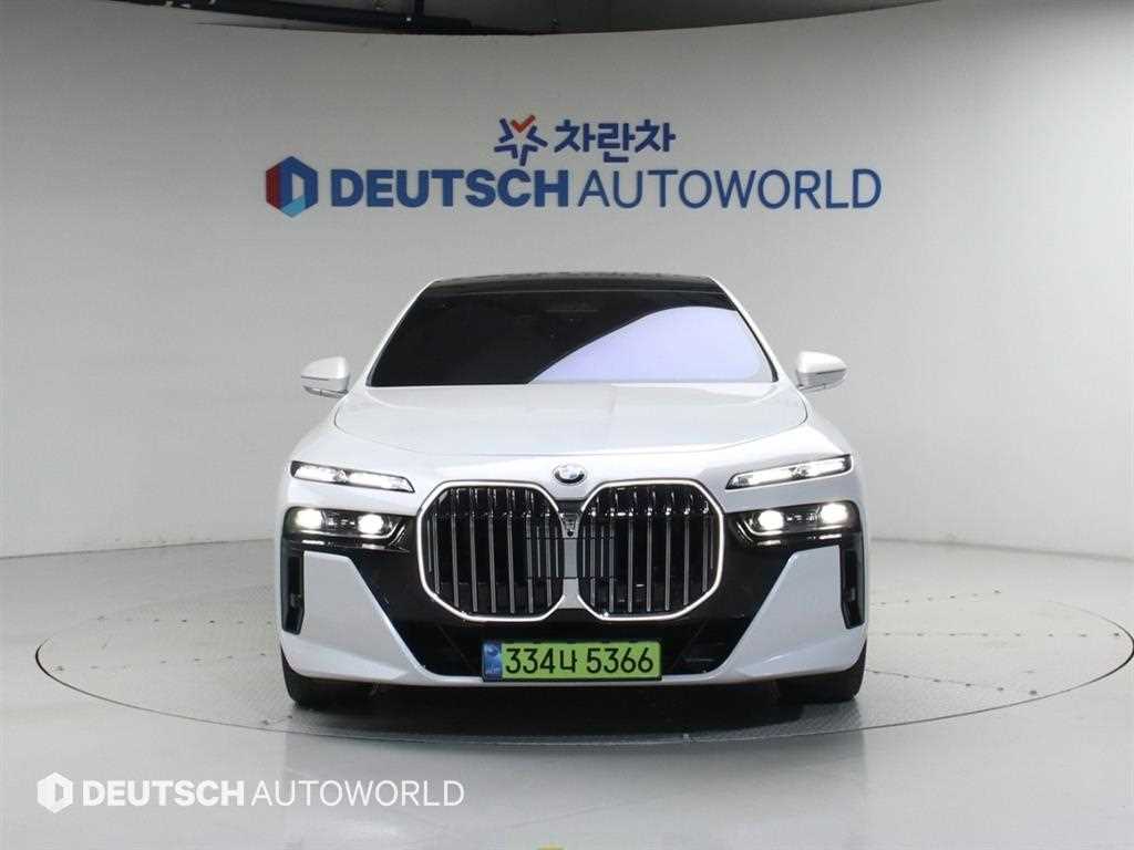 BMW 7 Series - Vista 3