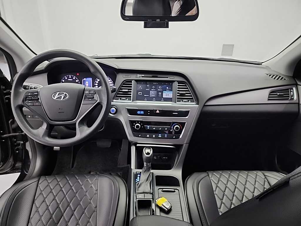 HYUNDAI Sonata - Vista 7