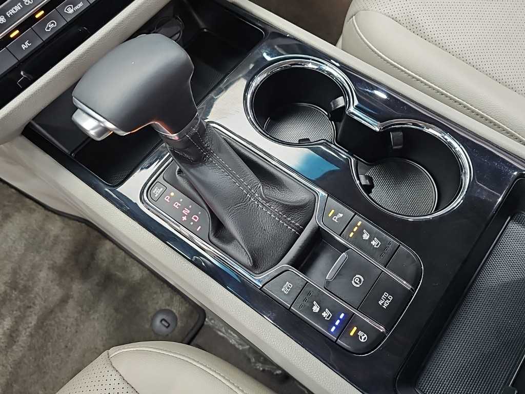 KIA Carnival - Vista 8
