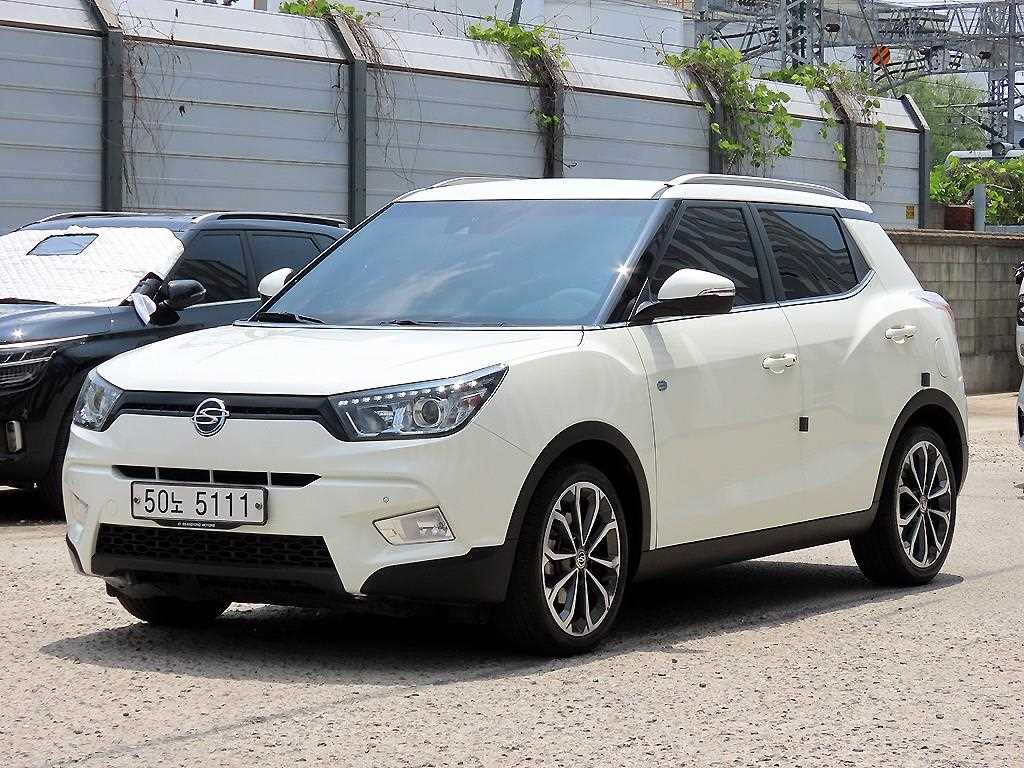 Ssangyong Tivoli 2017 Blanco - Importación desde Corea - HF Imports Iquique - Foto 1