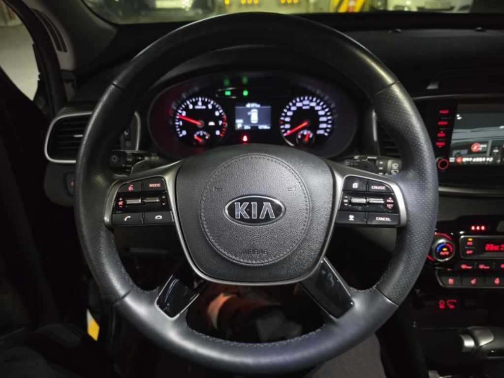 KIA Sorento - Vista 9