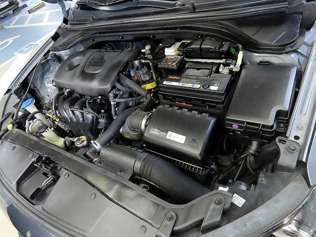 HYUNDAI Avante 2018 Gris - Importación desde Corea - HF Imports Iquique - Foto 18