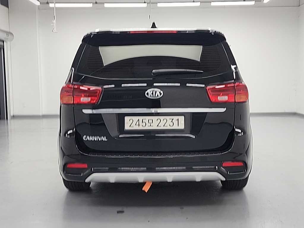 KIA Carnival - Vista 3