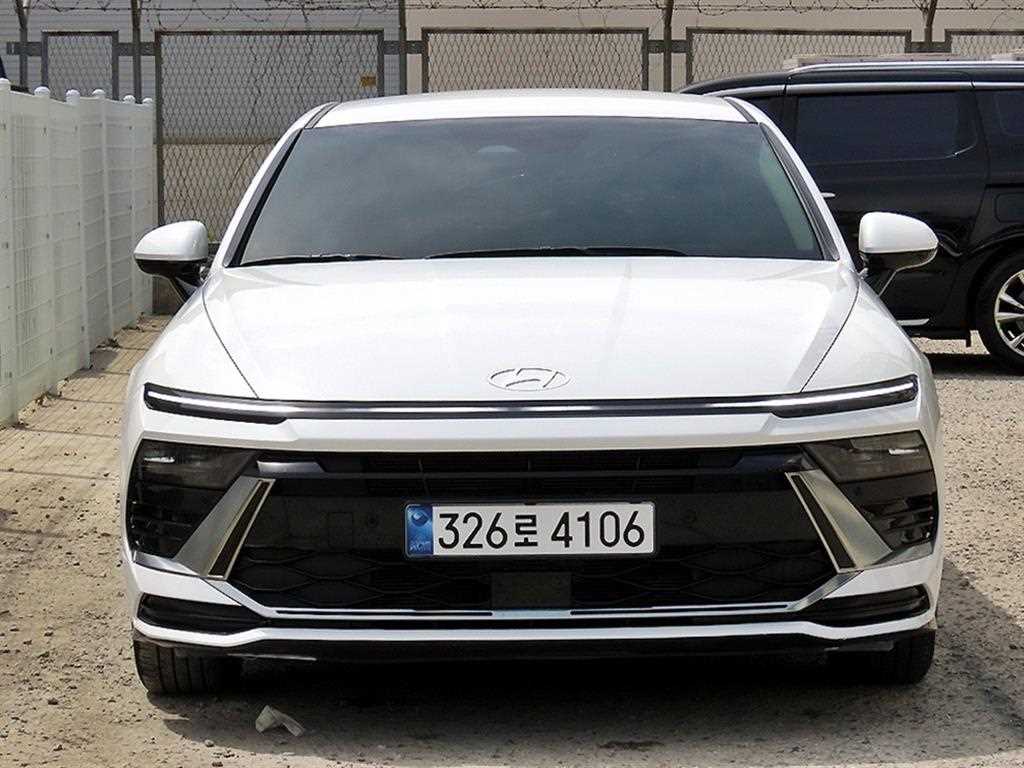 HYUNDAI Sonata - Vista 2
