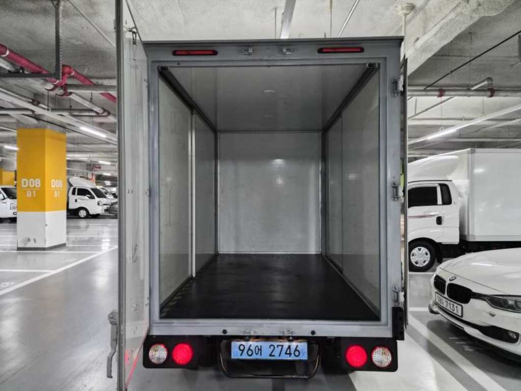 Small Truck Cargo (small) - Vista 4