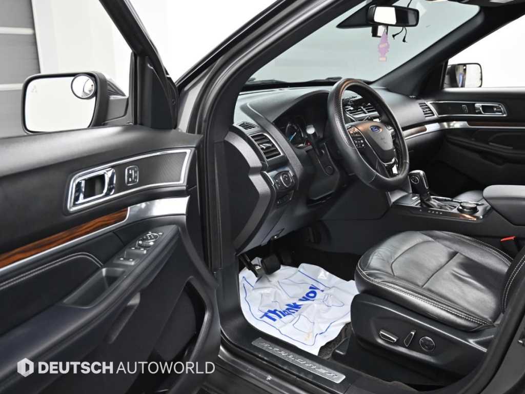 Ford Explorer - Vista 11