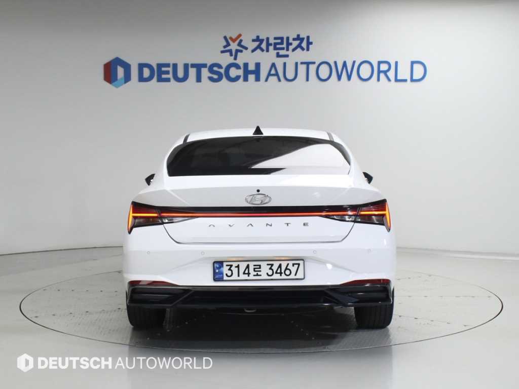 HYUNDAI Avante - Vista 4