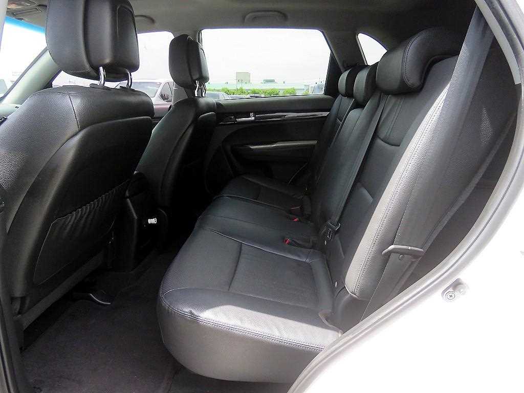 KIA Sorento - Vista 7