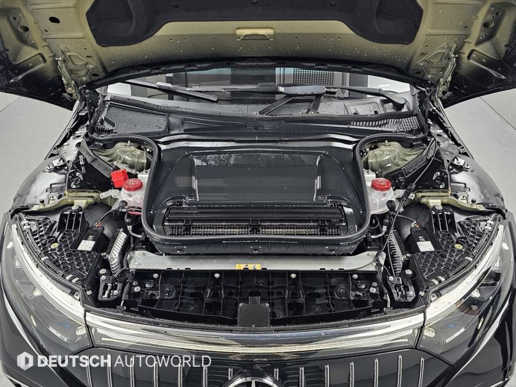 Mercedes Benz EQS - Vista 6