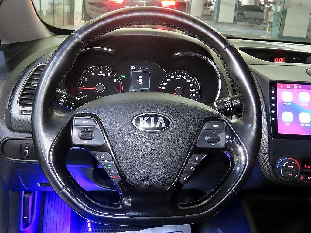 KIA K3 - Vista 8