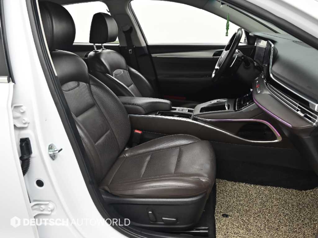 HYUNDAI Grandeur - Vista 10