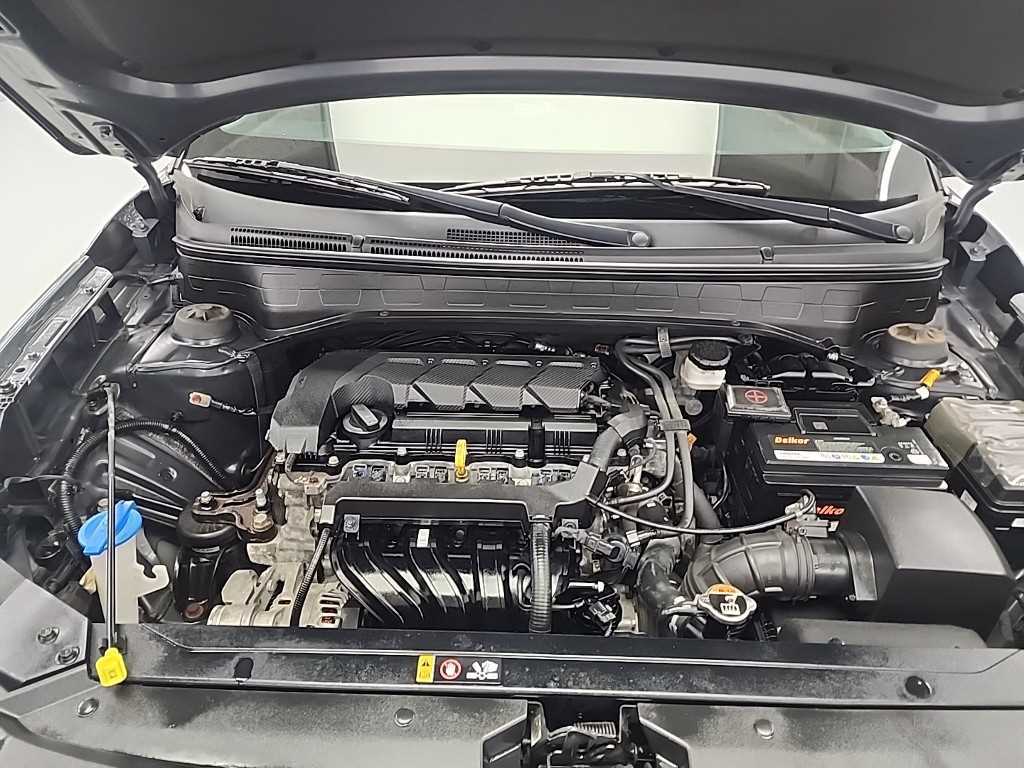 HYUNDAI Venue - Vista 5