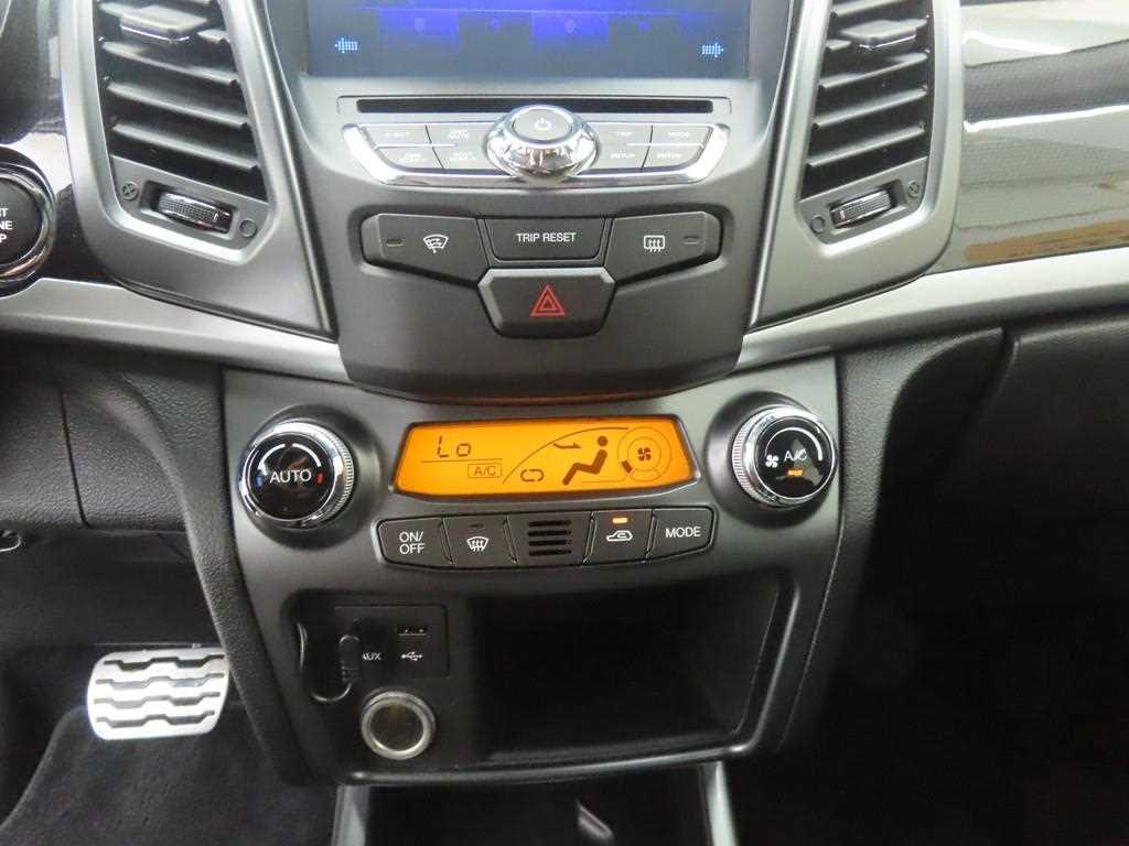 Ssangyong Korando - Vista 12