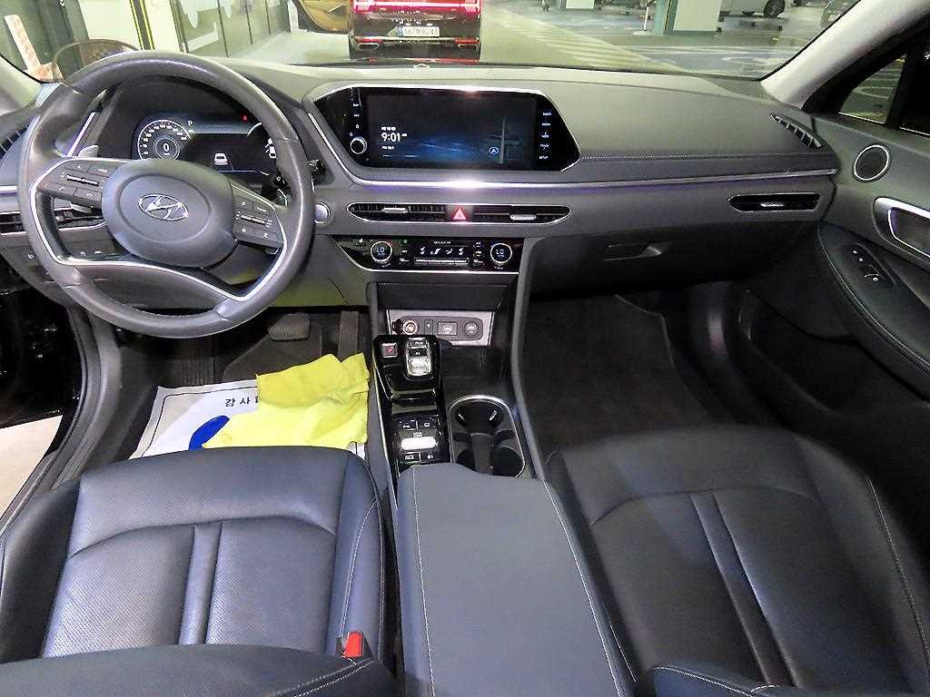 HYUNDAI Sonata - Vista 10