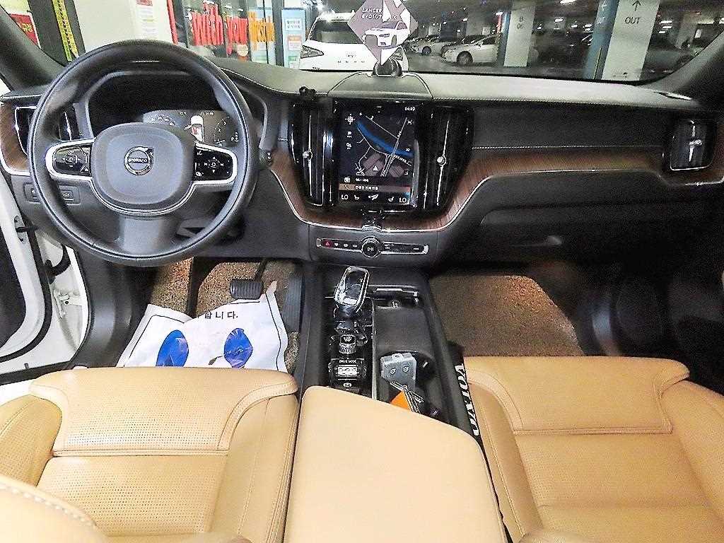 Volvo XC60 - Vista 10