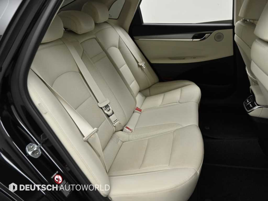 HYUNDAI Grandeur - Vista 11