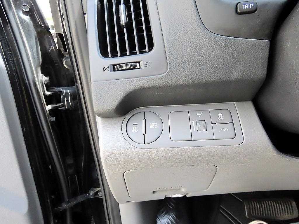 HYUNDAI Starex - Vista 12