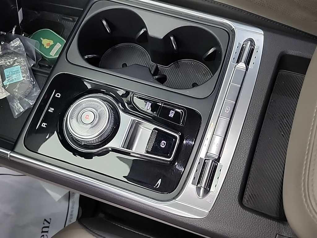 KIA Carnival - Vista 8