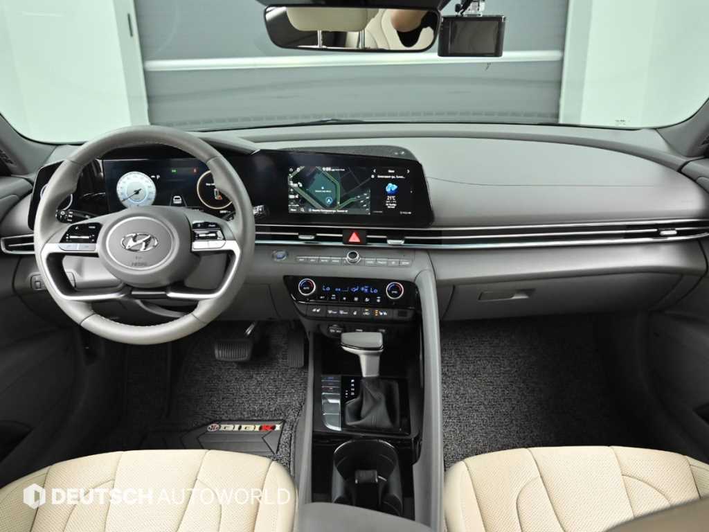 HYUNDAI Avante - Vista 7