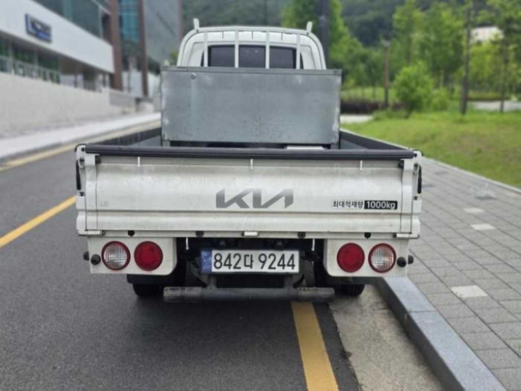 Small Truck Cargo (small) - Vista 2