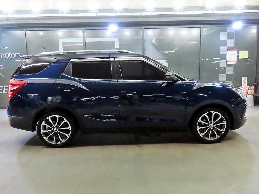 Ssangyong Tivoli - Vista 3