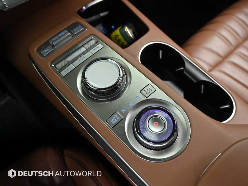 Genesis GV70 - Vista 9