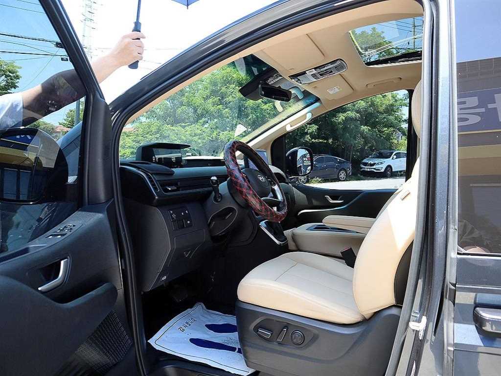 HYUNDAI Staria - Vista 7