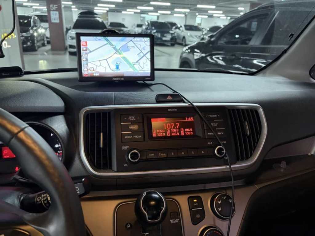 KIA Ray - Vista 8