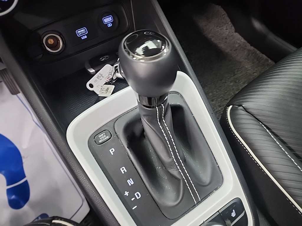 HYUNDAI Venue - Vista 8