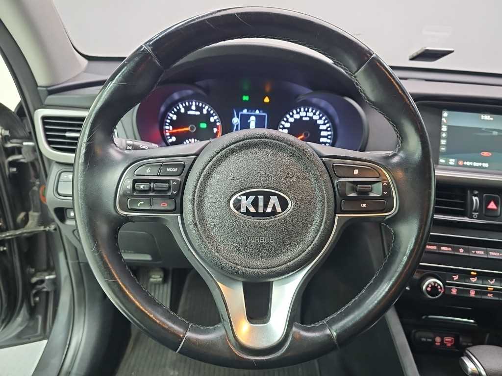 KIA K5 - Vista 9
